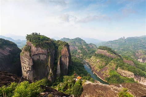 Le Mont Wuyi : Sommet majestueux et panorama époustouflant !