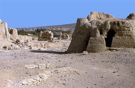  Les Ruines de Jiaohe : Une cité fantôme fascinante perchée sur une colline !