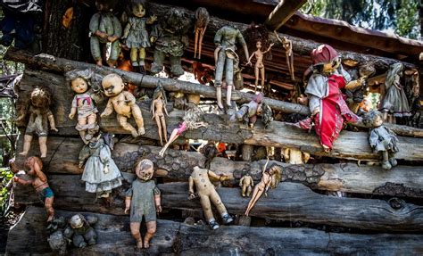 La Isla de las Muñecas: Un lieu étrange et mystérieux à Xochimilco!