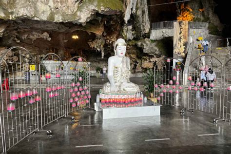  Le Kek Lok Tong: Un Temple Céleste Sculpté dans la Roche !