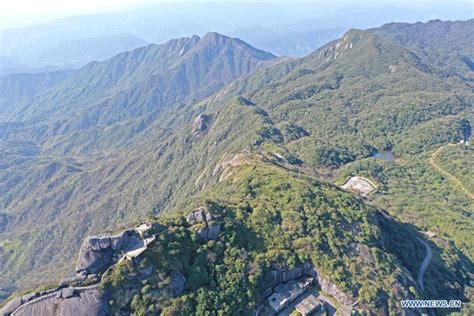 Le Mont Mao, une montagne mystique au cœur d'un trésor marin!