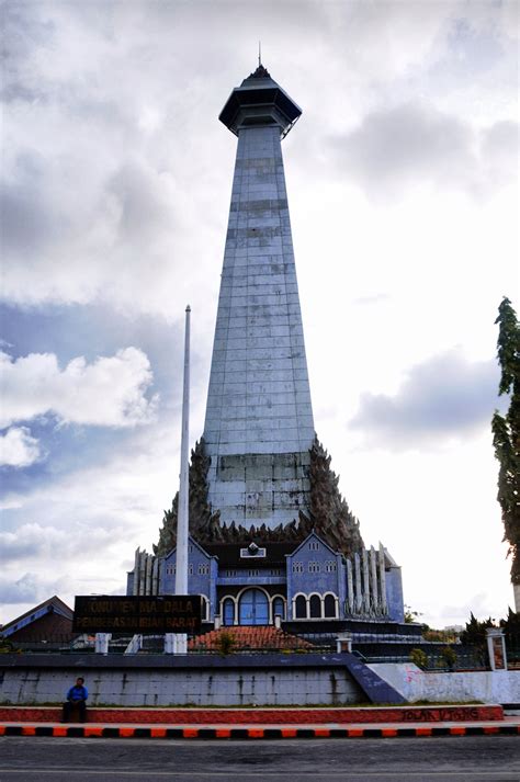  Le Monumen Mandala: Un Monument Impressionnant à Yogyakarta!