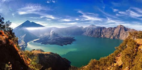  Le Taman Nasional Gunung Rinjani: Une aventure volcanique spectaculaire dans les îles de la Sonde!