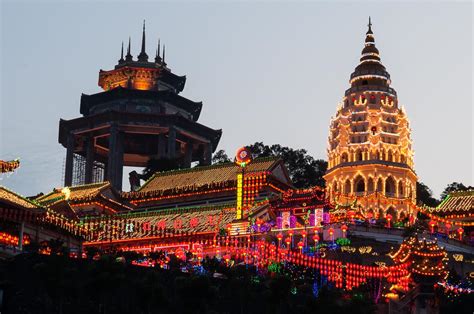 Le Temple Kek Lok Si : Un Sanctuaire Spirituel Perdu dans la Jungle de Penang!